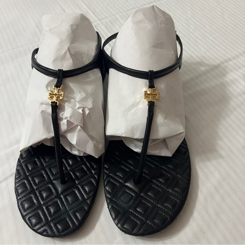 Tory Burch Black Leather Quilted T Strap Gold Logo Womens Sandals Size 10M